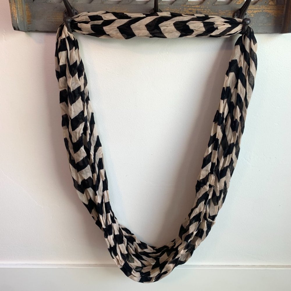 Charlotte Russe Cream & Black Chevron Infinity Scarf